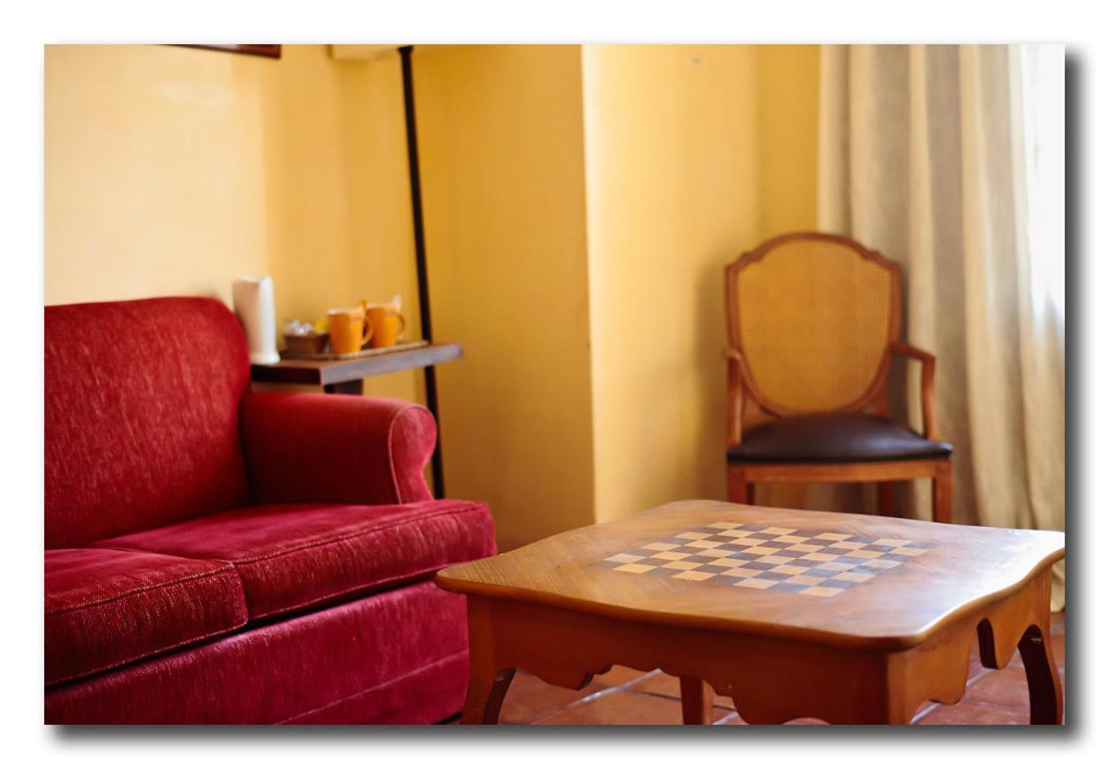 Hotel Restaurante Dona Anita Рекена Экстерьер фото
