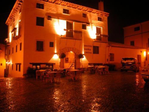 Hotel Restaurante Dona Anita Рекена Экстерьер фото