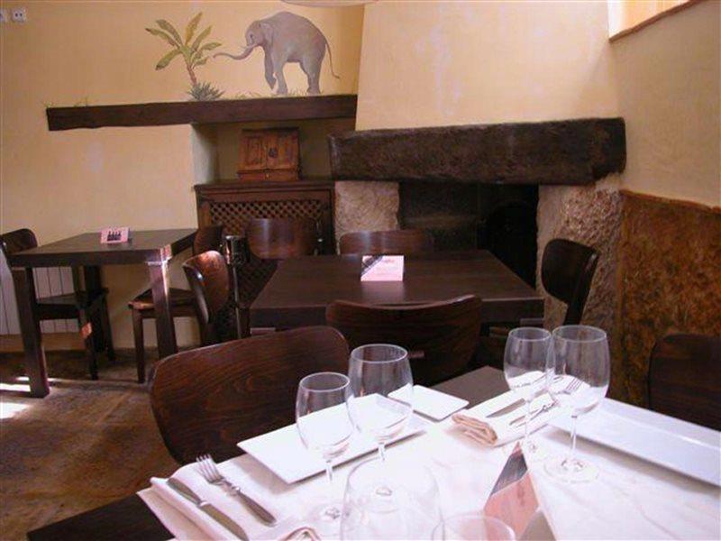 Hotel Restaurante Dona Anita Рекена Ресторан фото