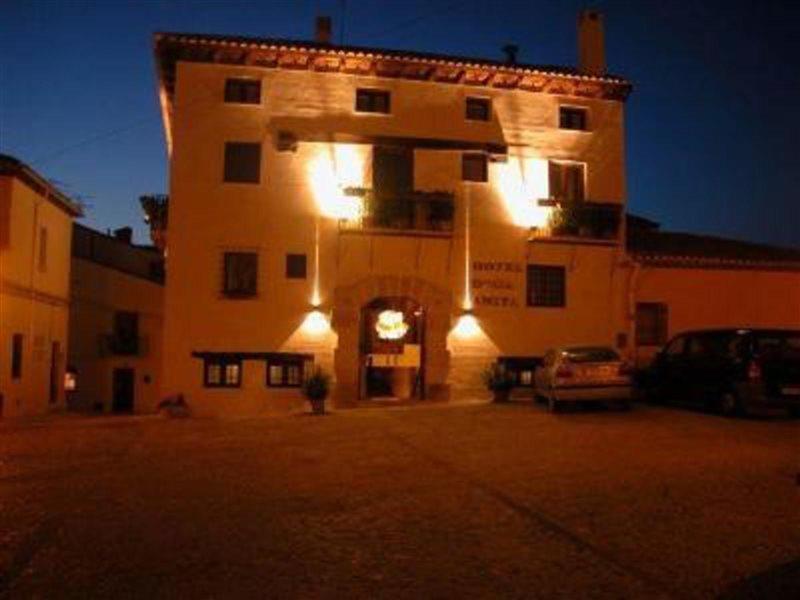 Hotel Restaurante Dona Anita Рекена Экстерьер фото
