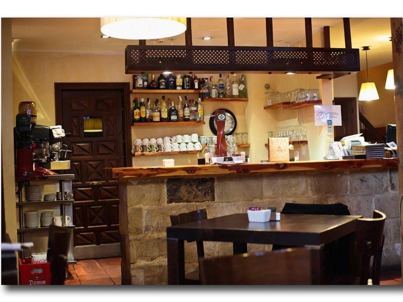 Hotel Restaurante Dona Anita Рекена Экстерьер фото