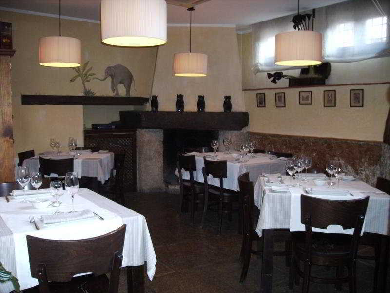 Hotel Restaurante Dona Anita Рекена Экстерьер фото